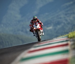 开云体育中心-Scout王者归来引爆掘金主场，状态拉满率队大胜，观众沸腾如夺冠！王者归来！Scout状态拉满引爆掘金主场，沸腾如夺冠