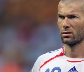 开云体育-红牌风暴中的双子星逆袭，贝林厄姆争议离场，姆巴佩王者降临，红牌风暴中的双子星逆袭，贝林厄姆争议离场，姆巴佩王者降临